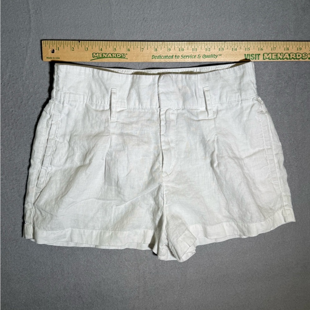 Christian Siriano New York 100% Linen White High Waist Pleated Shorts - Size M